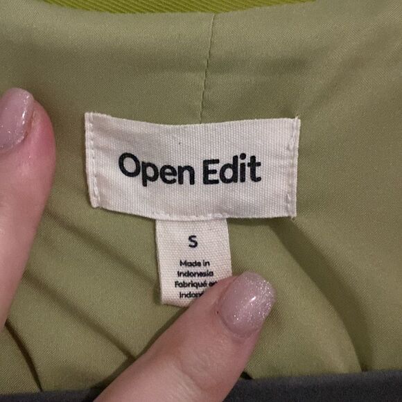 OPEN EDIT- CURVE HEM BLAZER IN OLIVE SEED (green)- Size small - Picture 5 of 11
